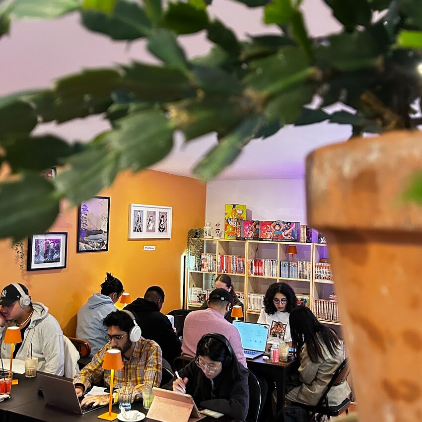 Kaizen Manga Caf&eacute; - Sushi Restaurants Near: H3B4E8