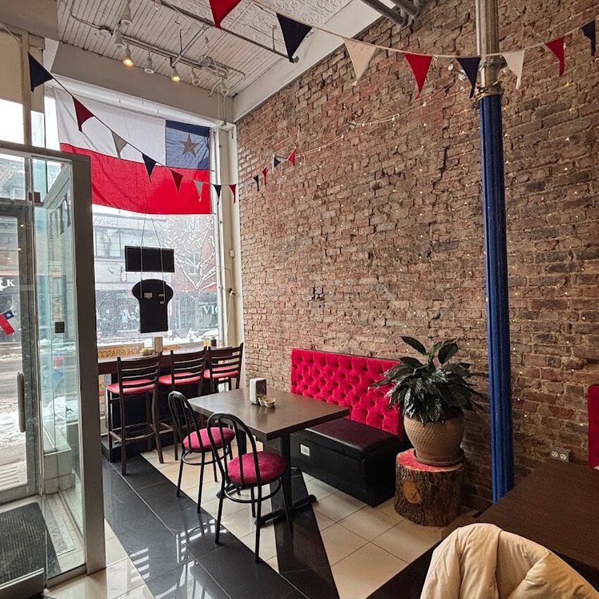 Caf&eacute; Bella Moda - Chilean Restaurants in Montreal