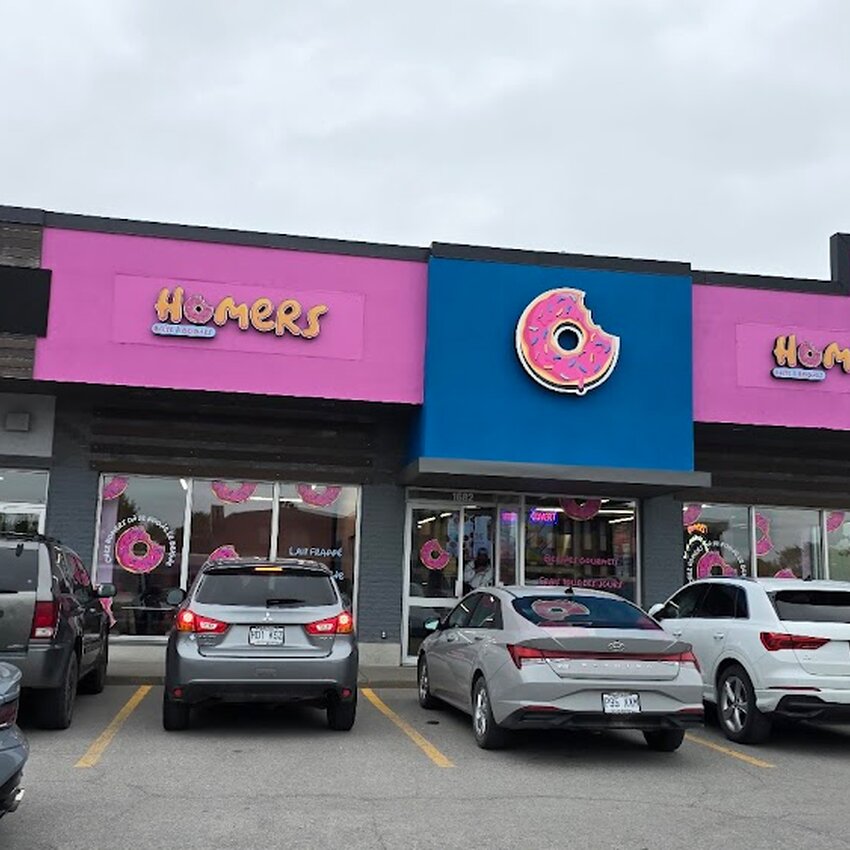 Homers Bo&icirc;te &agrave; Beignes -  Restaurants Near: H7T1C7