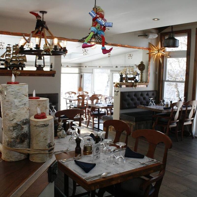 Restaurant Le Capitaine Provost - Fish & Chips, Peruvian Restaurants in Montreal