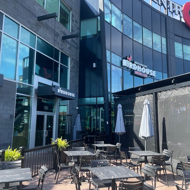 Birdhouse Wingerie & Bar - Grilled Cheese, Poutine Restaurants in Centropolis