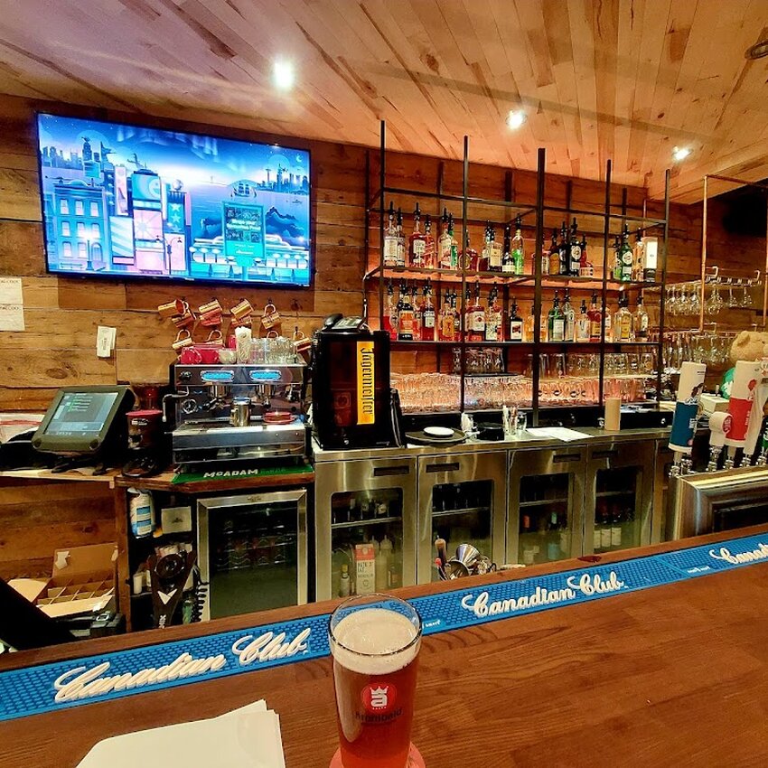 Taverne Les Torch&eacute;s - Montreal Restaurants