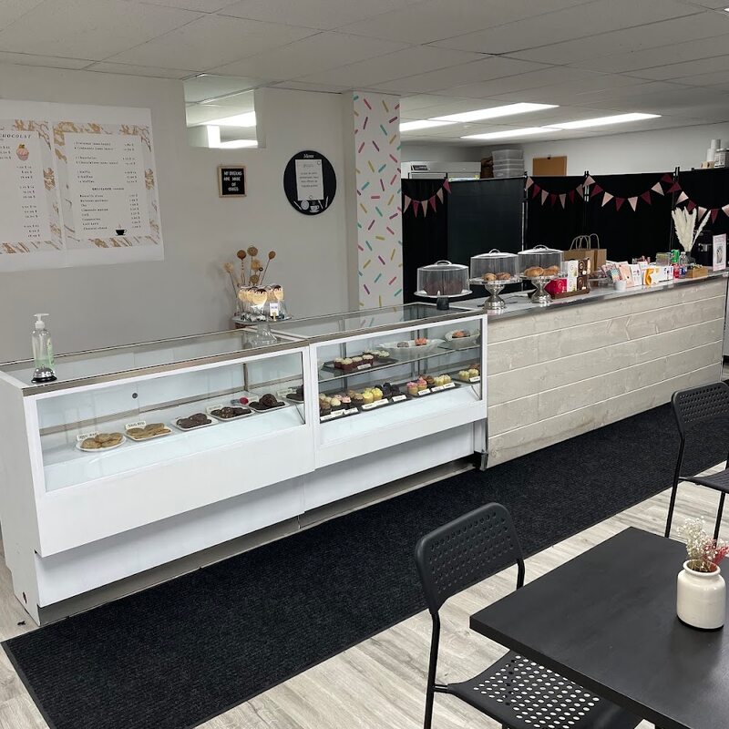 Pâtisserie Noisette & Chocolat - Online Ordering Restaurants in Greenfield Park