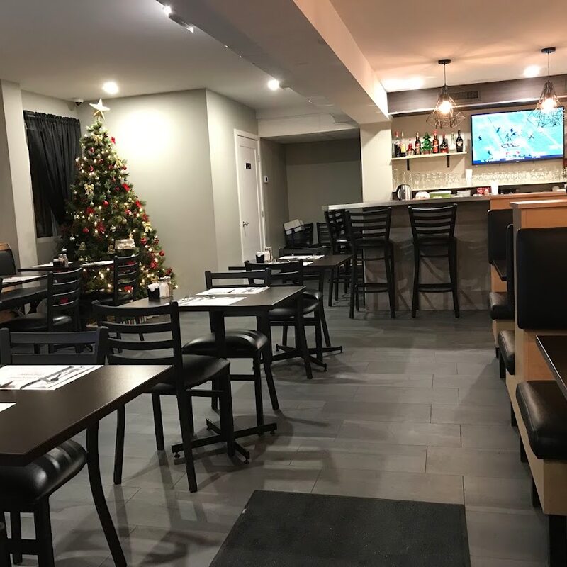 Restaurant Ste-Julie Pizzeria - Steakhouses, Poutine Restaurants in Montreal