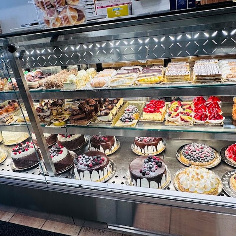 Patisserie Laura - Restaurants in Montreal open monday