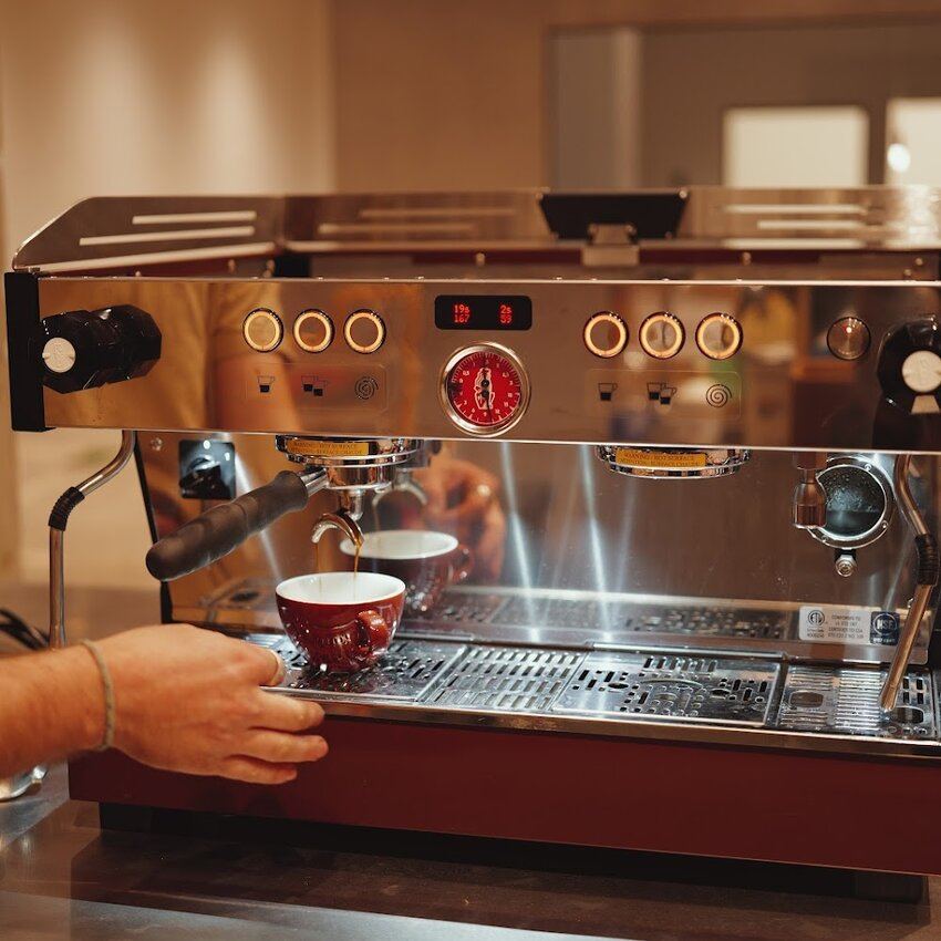 Foil Gallery - Restaurants pr&egrave;s de: H3N1R7