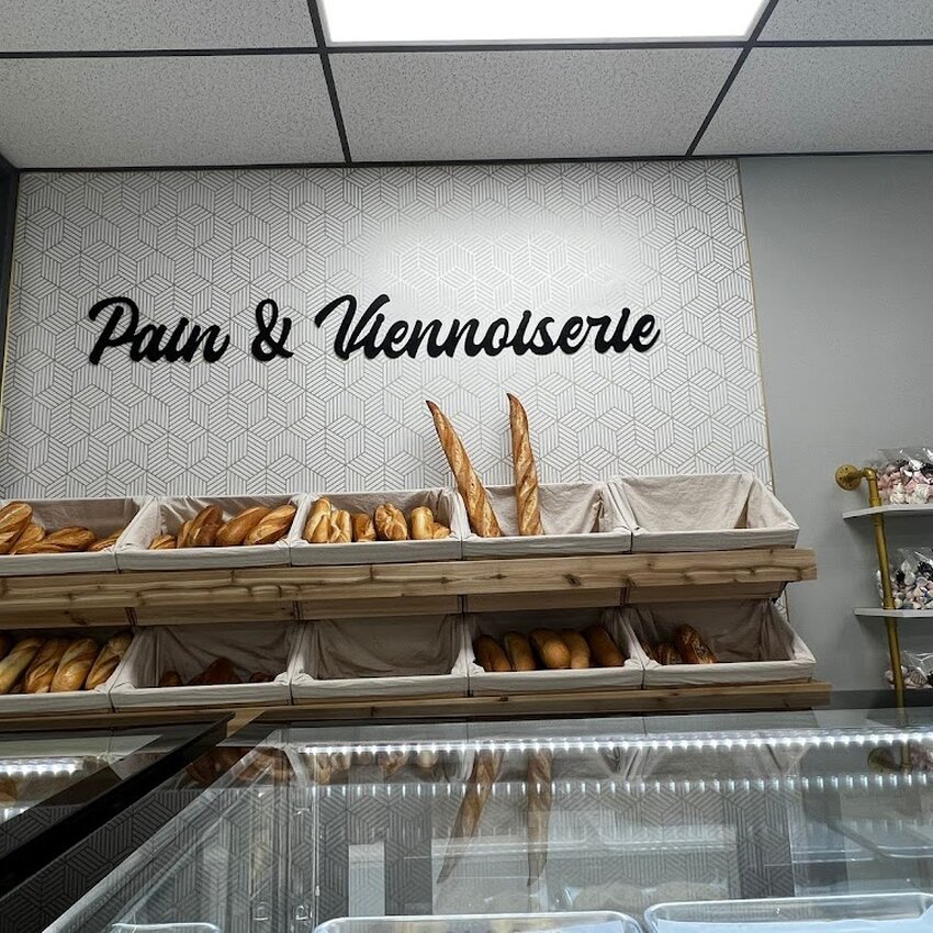 P&acirc;tisserie Jouri - Persian, Caf&eacute;s Restaurants in Laval