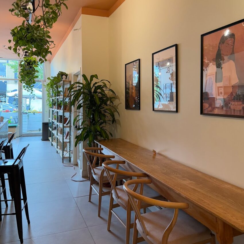 Nawat Caf&eacute; - Restaurants pr&egrave;s de: H7V3T4