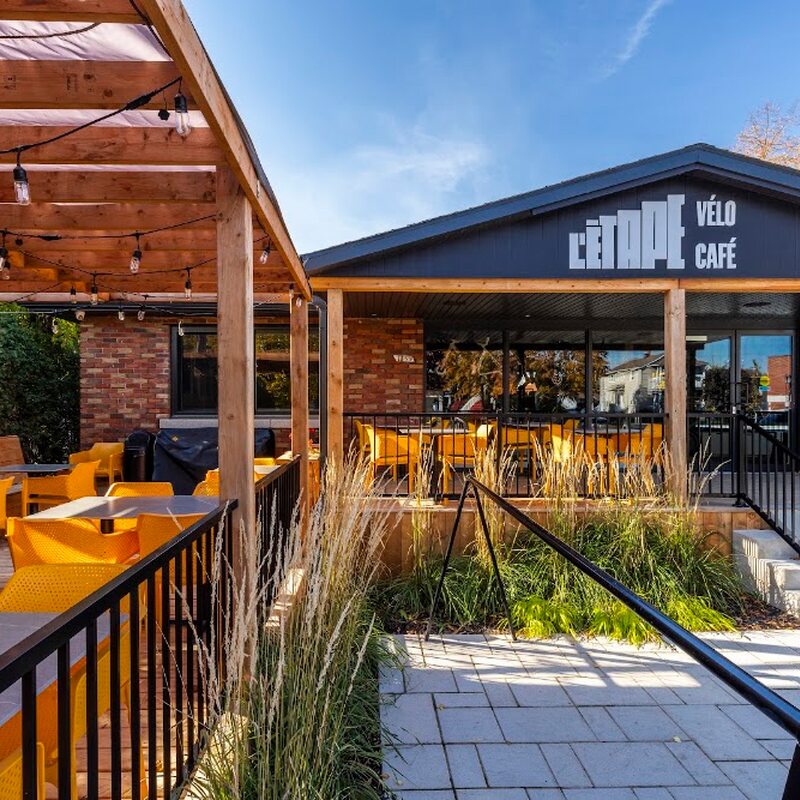 L'Étape Vélo Café - Fish & Chips, Cafés Restaurants in Montreal