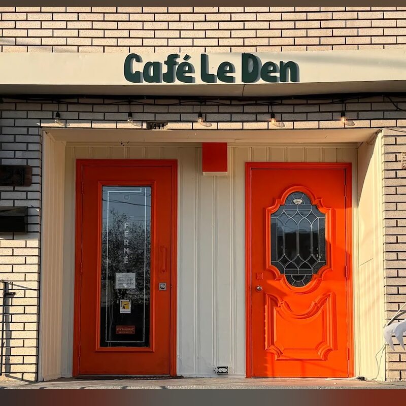 Cafe Le Den - Creative, Caf&eacute;s Restaurants in Montreal
