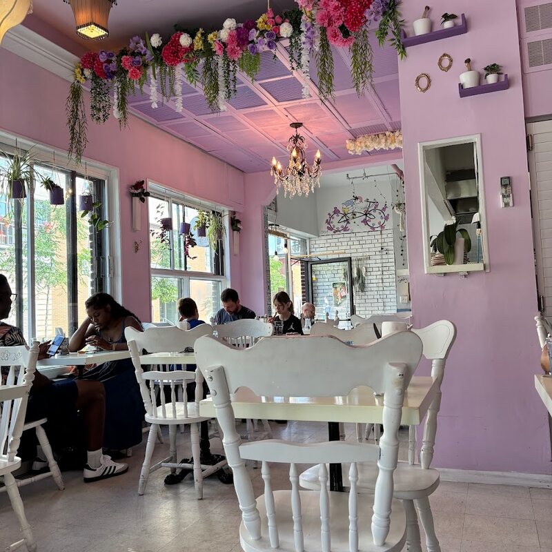 Le 30 F&eacute;vrier - Creative, Caf&eacute;s Restaurants in Montreal