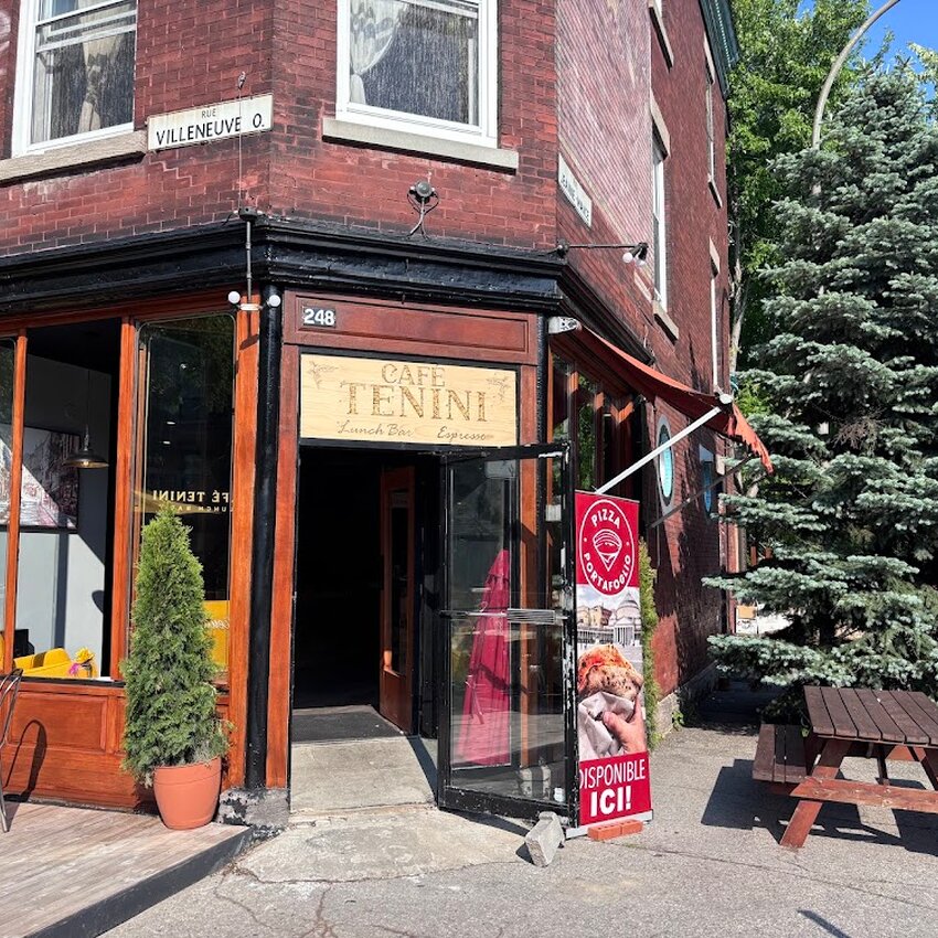 Caf&eacute; Tenini - Poutine, Pastries, Bubble Tea Restaurants Near: H2V4E4