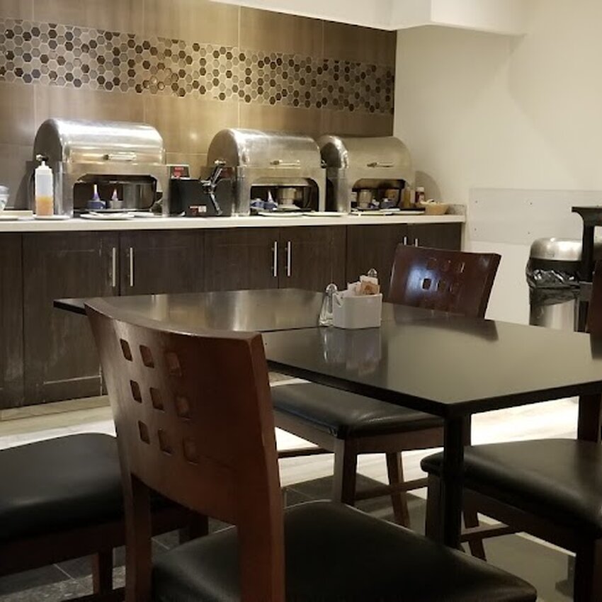 Jardins Le Pavillon - Montreal Buffet Open Lunch Restaurants