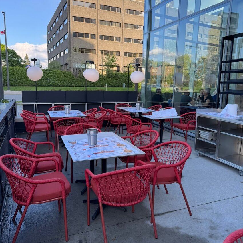 Seau de Crabe - Restaurants Terrasses près de: G1V2M1