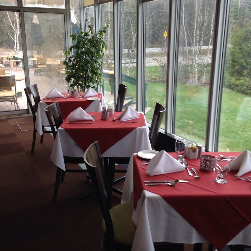 Amadeus Resto Bar - Montreal Seafood/Fish, Mediterranean Open Morning Restaurants