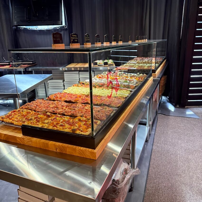 Roman Pie Pizza - Restaurants Italiens pr&egrave;s de: H2V4E7