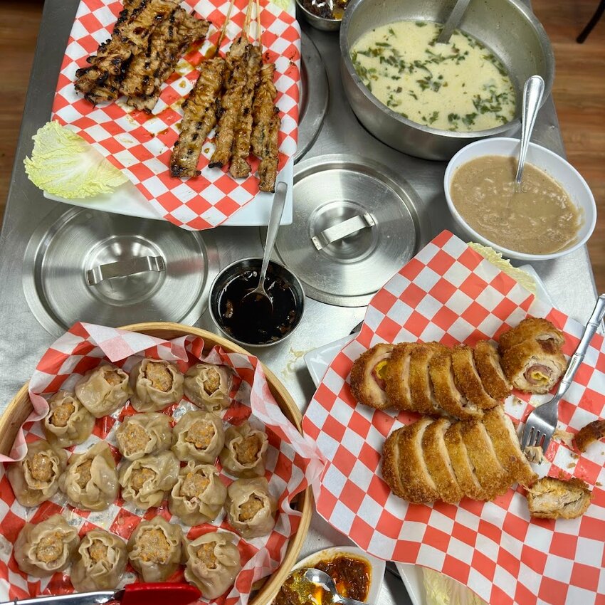 Cuisine Philippine Fernando - Restaurants pr&egrave;s de: H9B1Z9