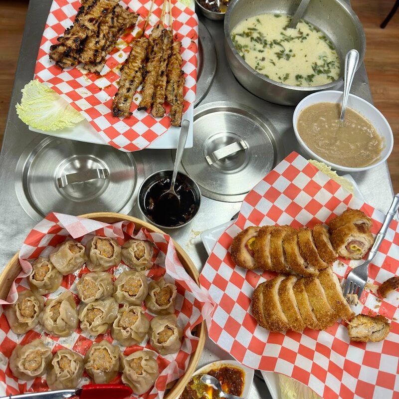 Cuisine Philippine Fernando - Restaurants in Montreal