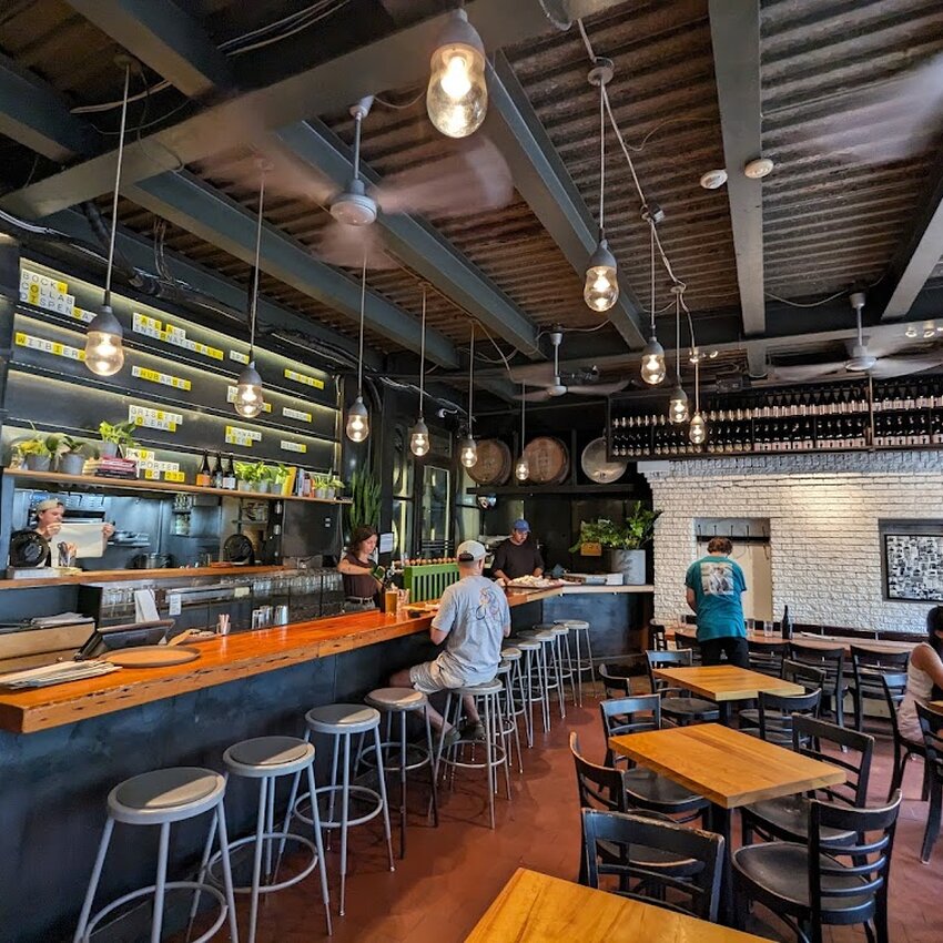 Le R&eacute;servoir - Bistros in Le Plateau-Mont-Royal