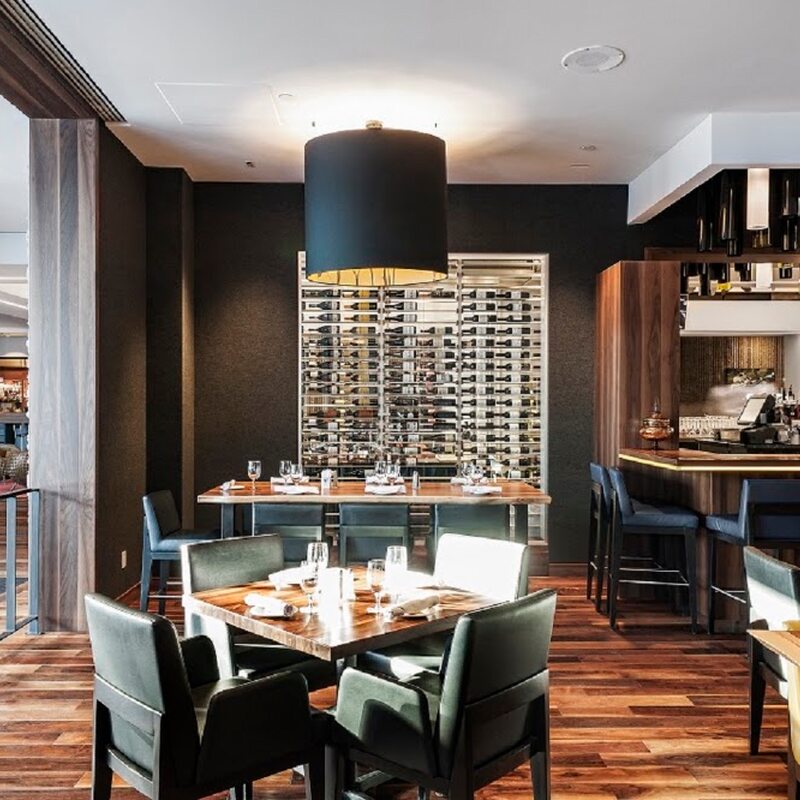Restaurant & Bar Le Kube - Salads in Montreal