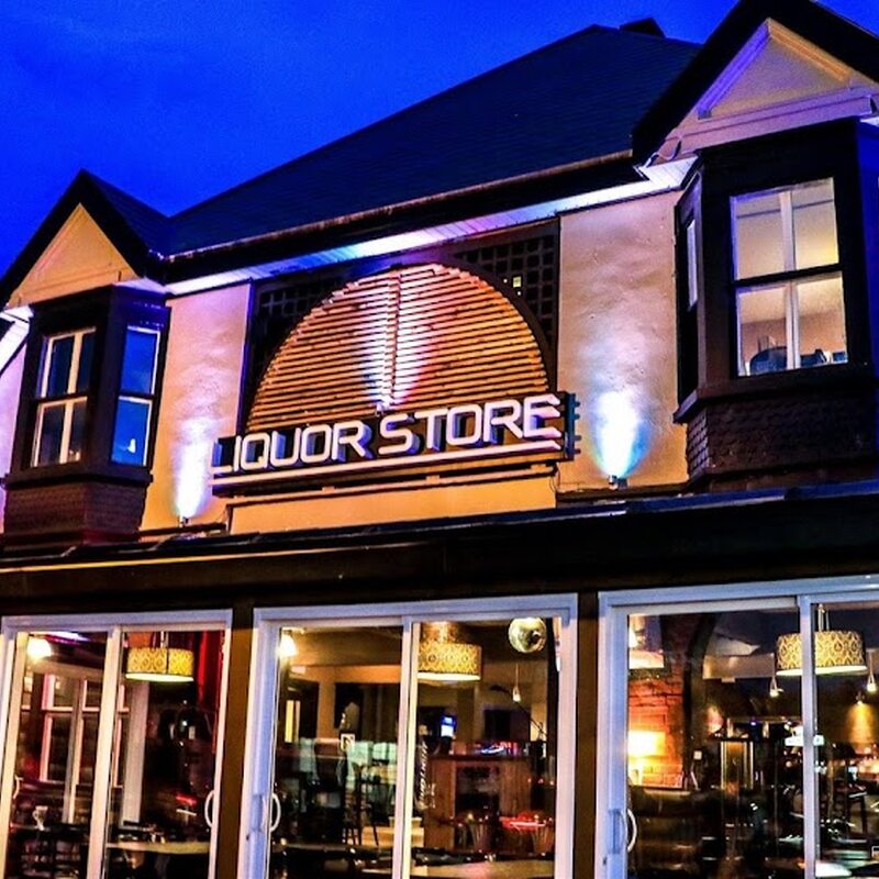Liquor Store Resto Club Magog - Restaurants Grand choix de bières de Magog