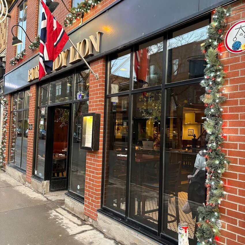 Burgundy Lion - Fish & Chips Ouverts maintenant Montr&eacute;al