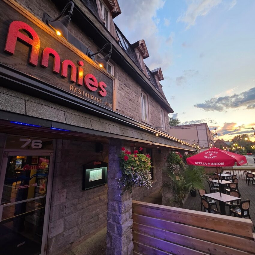 Annies Sur-Le-Lac - Restaurants pr&egrave;s de: J7V3E7