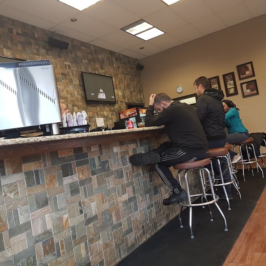 Caf&eacute; Calypso - Restaurants in Montreal North