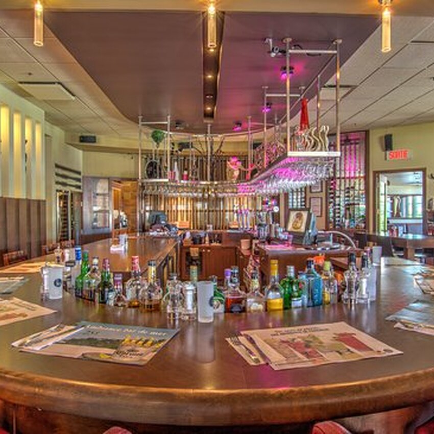 R&ocirc;tisserie St-Hubert - Online Reservations Restaurants Near: J2G5C5