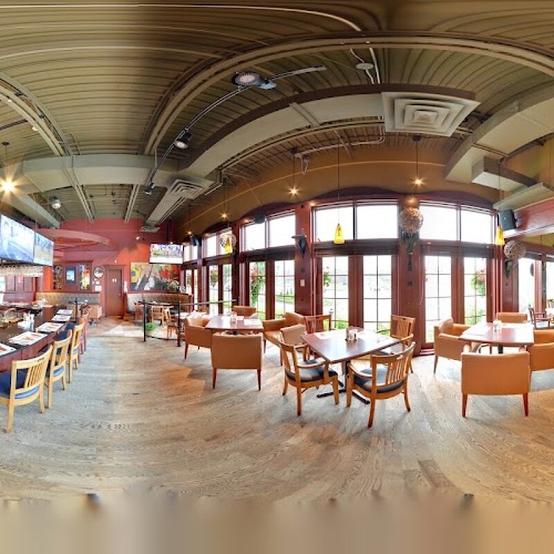Rôtisserie St-Hubert - Restaurants in Montreal