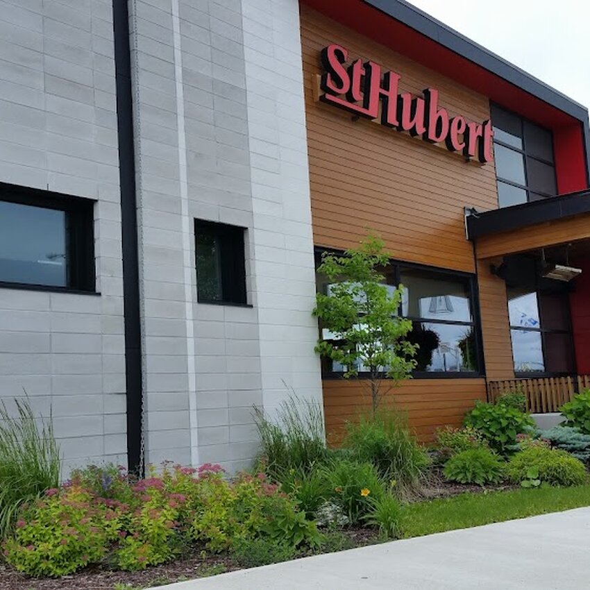 R&ocirc;tisserie St-Hubert - Saint-Bruno-de-Montarville Grill Restaurants