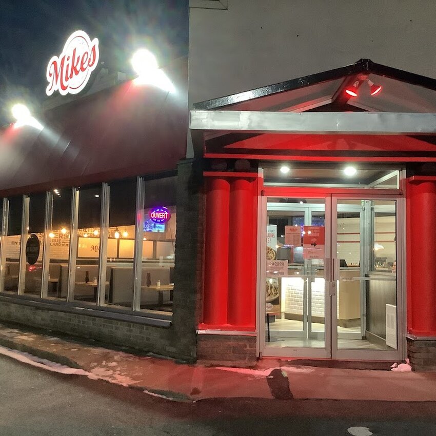 Toujours Mikes - Restaurants pr&egrave;s de: H8R2A5