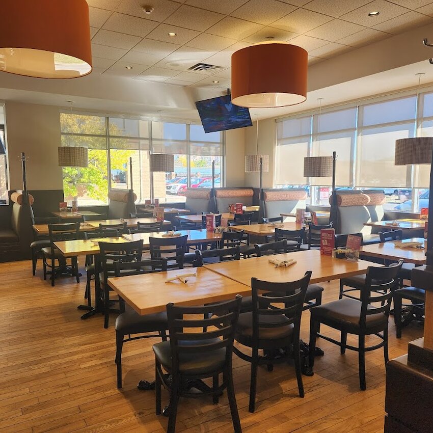 Scores - Takeout Available, Delivery Restaurants Near: J7E2B4