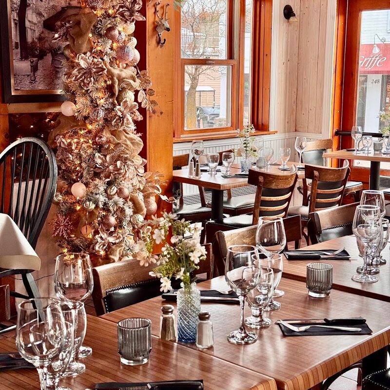 La Bohème - Restaurants Commande en ligne des Laurentides (Rive-Nord)
