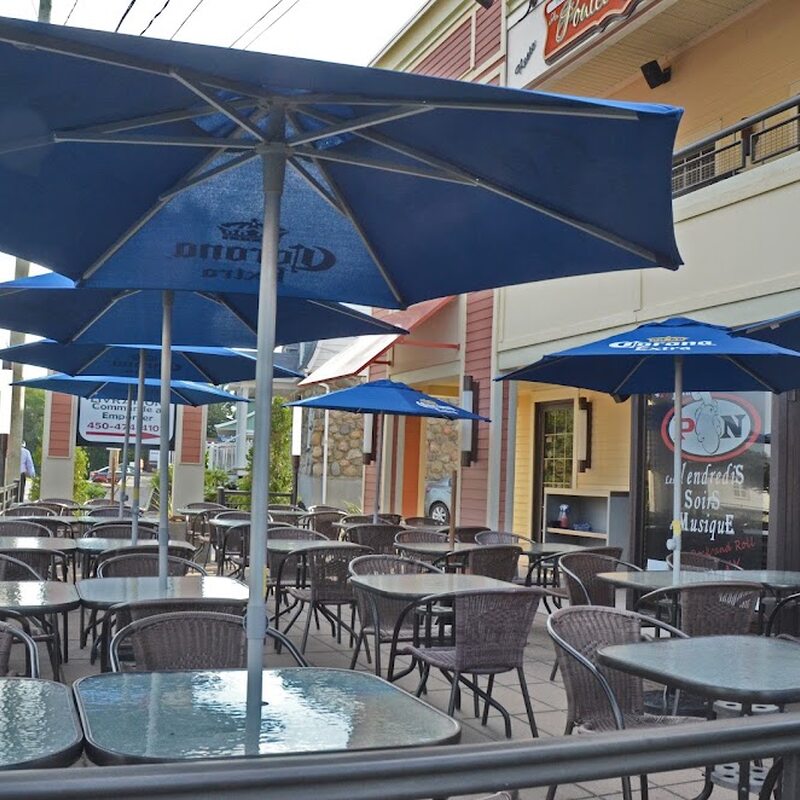 Au Poulet Nouveau Inc - Brunch, Buffet Restaurants in Montreal