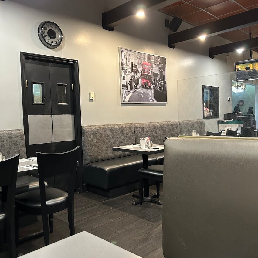 R&ocirc;tisserie Parenteau Junior Restaurant