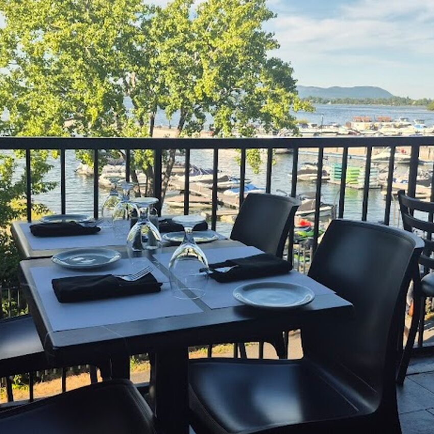 Grillades Du Fort Restaurant