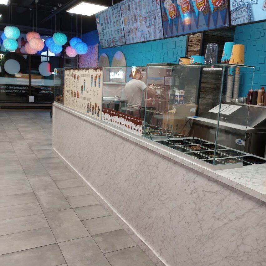 Gaufres et Glaces - Restaurants pr&egrave;s de: J6W3Z5