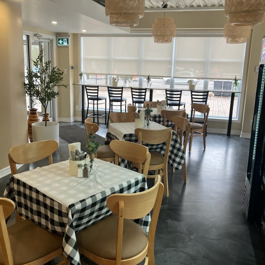 Hermes Cuisine Grecque - Restaurants pr&egrave;s de: J7A2H2