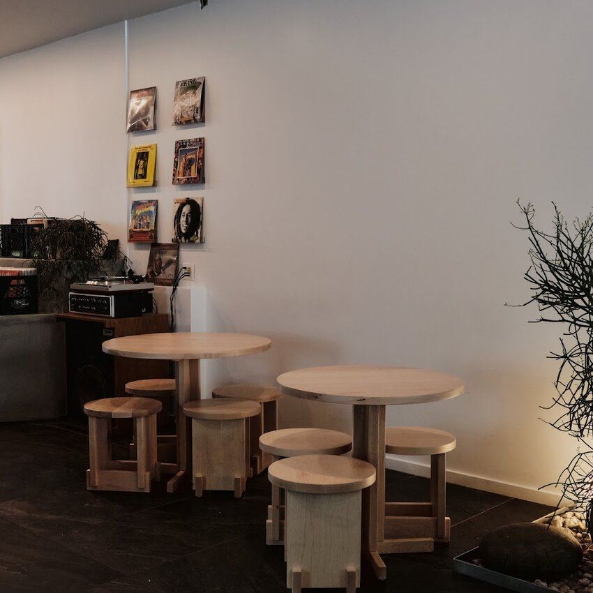 Pas de Problème Café - Restaurants Near: H4C2G1