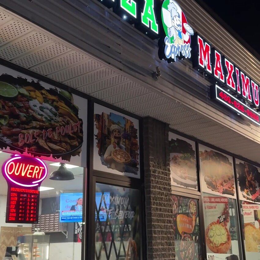 Pizza Maximum Restaurant