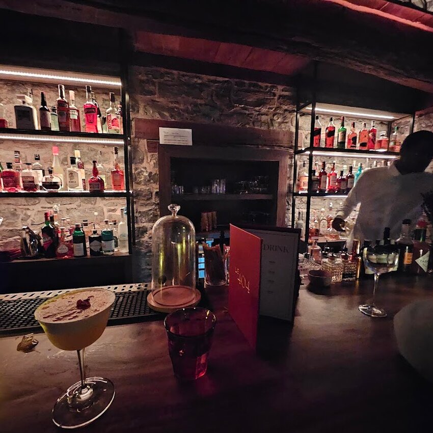 Speakeasy Le 404 - Restaurants Russes, Bars &agrave; Montr&eacute;al