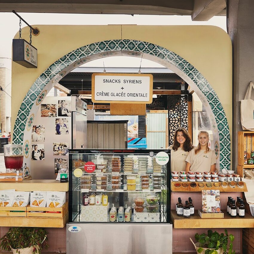 Casse-Cro&ucirc;te Les Filles Fattoush - Restaurants Commande en ligne Montr&eacute;al
