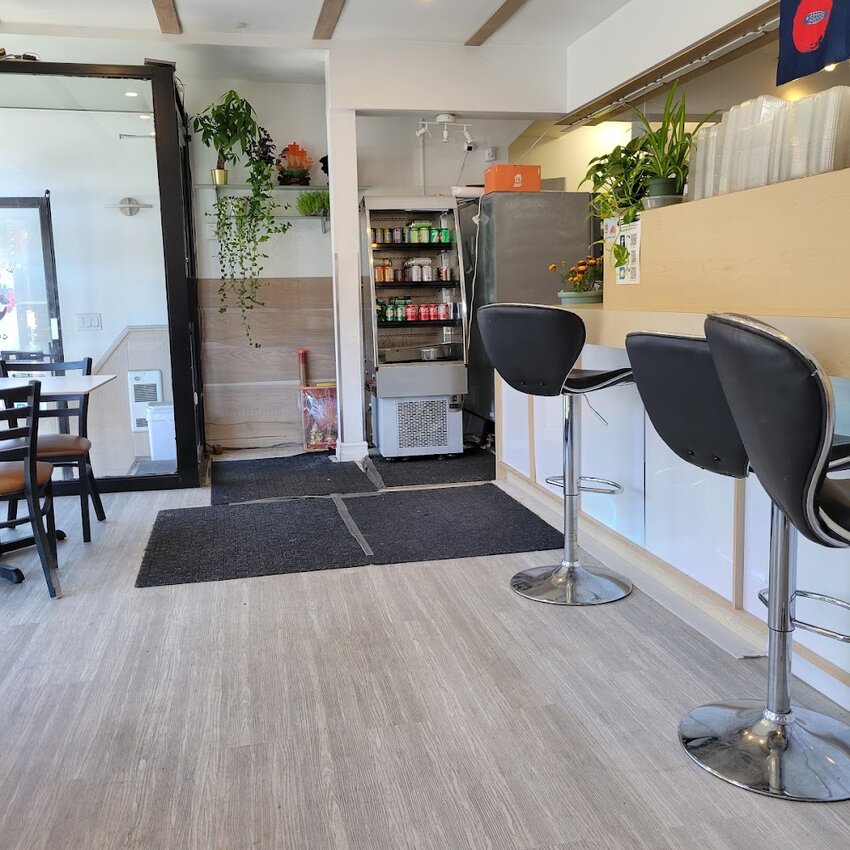 Ichi Shop & Ramen - Dumplings, Chicken Wings Restaurants Near: H2V4E7