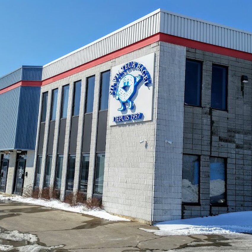 St-Viateur Bagel - Restaurants près de: H7K2J4