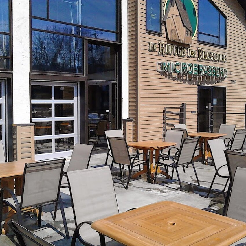 Le Refuge des Brasseurs - Microbrasserie - Indian, Poutine Restaurants in Montreal
