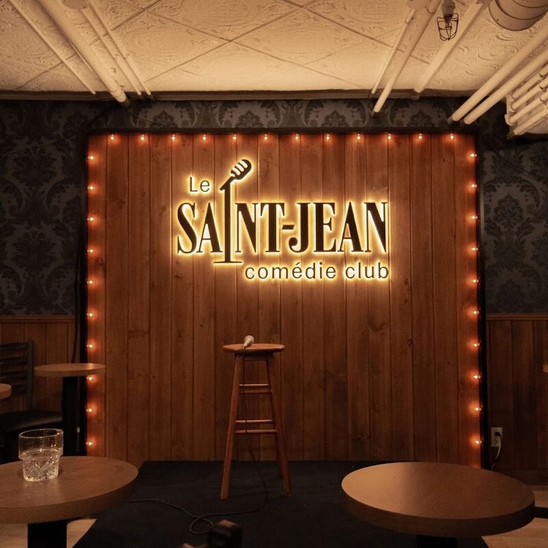 Le Saint-Jean Comédie Club - Comfort Food Restaurants in Quebec