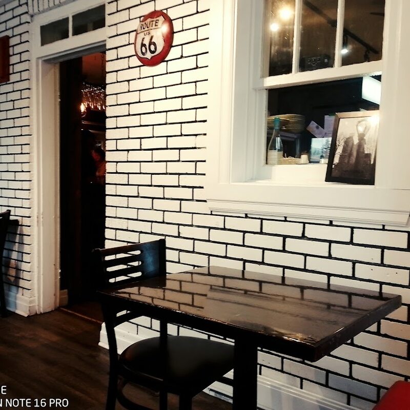 La Posta Caf&eacute; Bistro - Bagels, Poutine Restaurants in Montreal