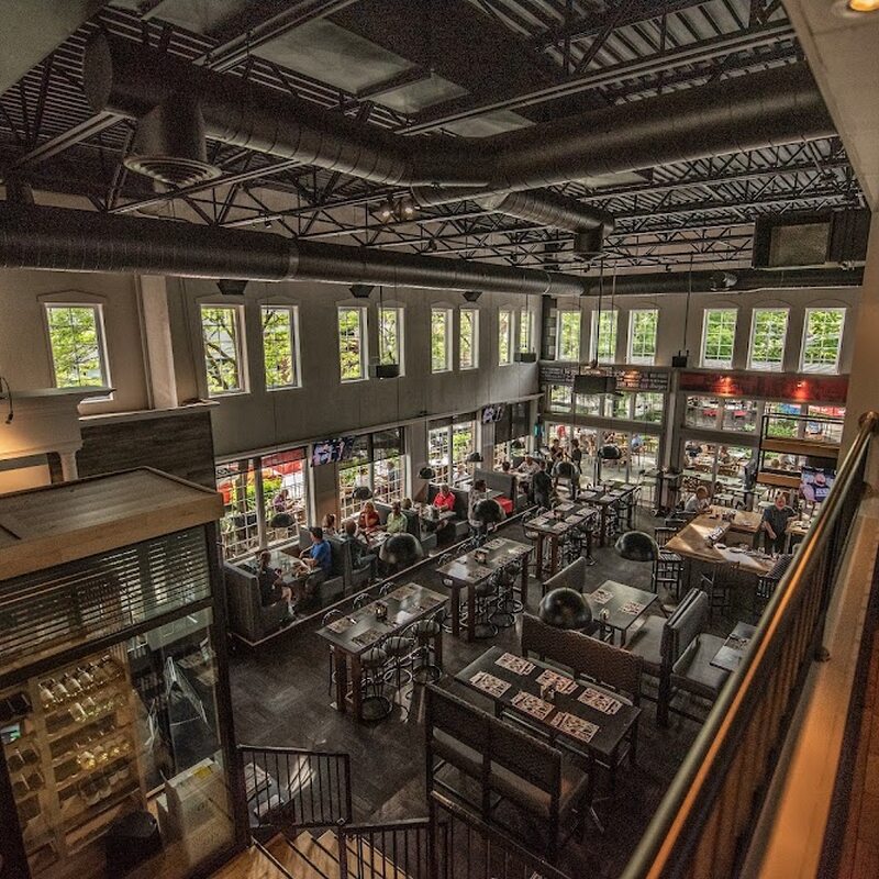 Brasserie Daniel Lapointe - Parking Available Restaurants in Drummondville
