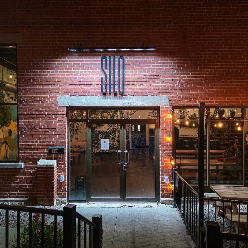 Silo - Brasserie - Restaurants Hawaiens, Bars de Montréal